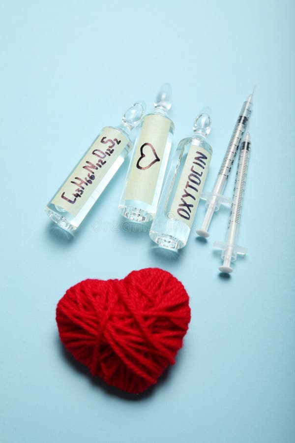 Schwangerschaft und Oxytocinhormoneinspritzung Liebes-Therapie lizenzfreie stockfotografie Schwangerschaft und Oxytocinhormoneinspritzung Liebes-Therapie lizenzfreie stockfotografie