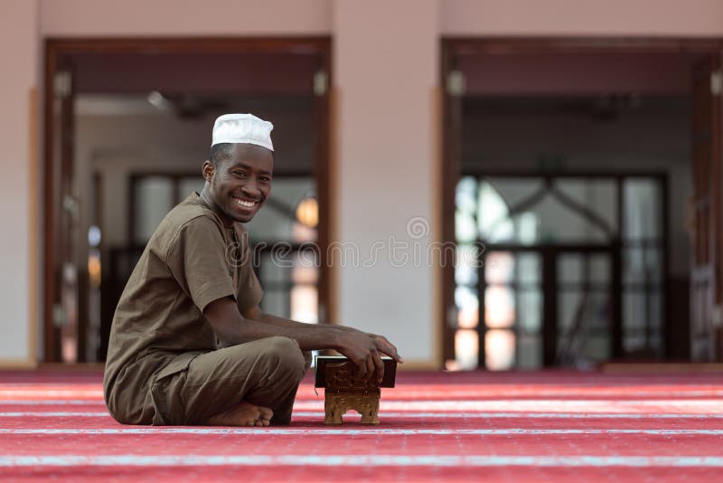Weißer mann aus muslimischen mädchen