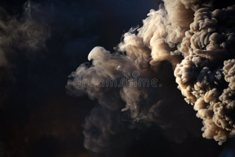 Schwarze Rauchbewegungsunschärfe lizenzfreie stockfotos