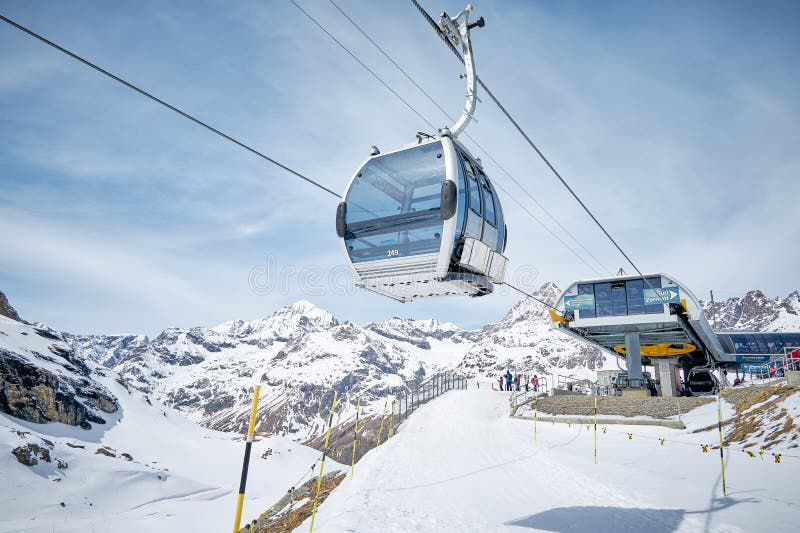 Schwarzsee Cable Car, Zermatt Stock Photo Image of matterhorn, skiing