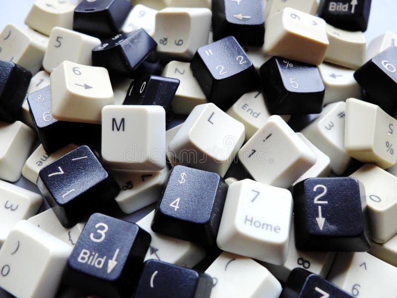 Schwarzweiss-ComputerTasten, größtenteils numerisch mit ml-Lernfähigkeit- einer Maschineknöpfen an der Front Konzept von unstrukt lizenzfreies stockfoto Schwarzweiss-ComputerTasten, größtenteils numerisch mit ml-Lernfähigkeit- einer Maschineknöpfen an der Front Konzept von unstrukt lizenzfreies stockfoto