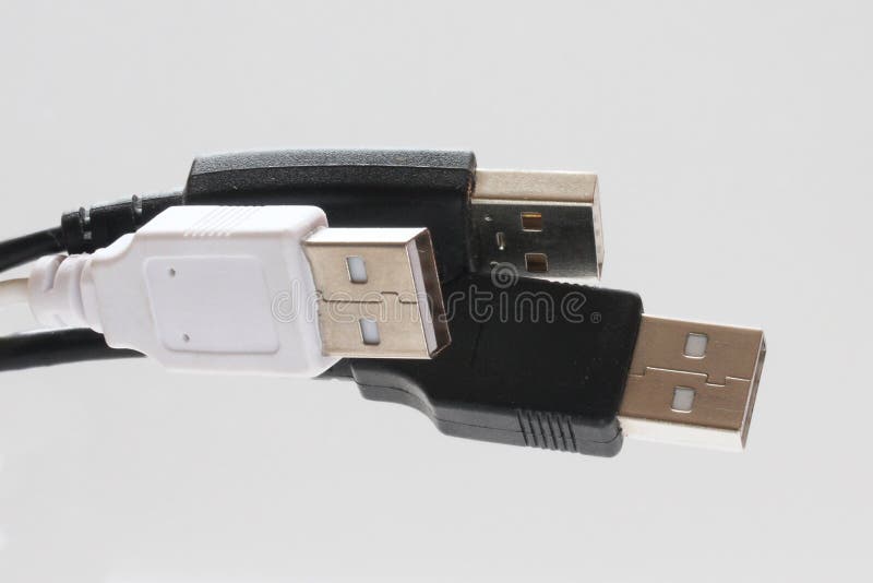 Schwarzweiss-usb-Kabel lizenzfreie stockfotos Schwarzweiss-usb-Kabel lizenzfreie stockfotos
