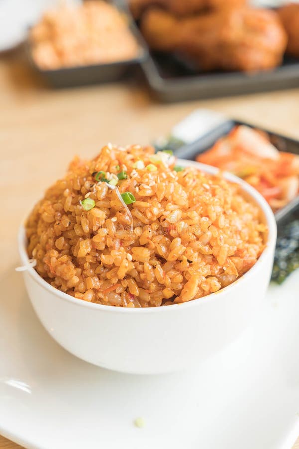 Schweinefleisch Kimchi Gebratener Reis Mit Meerespflanze Stockbild ...