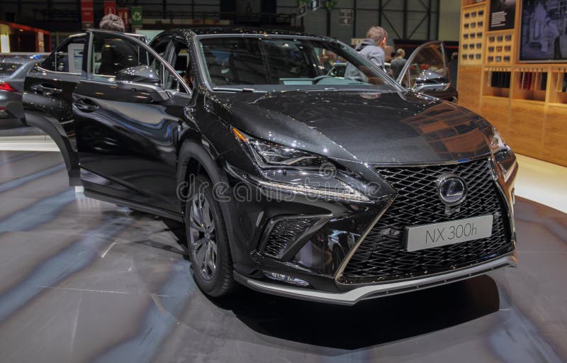 Schweiz; Genève; Mars 9, 2019; Lexus NX 300h; Den 89th internationella motorshowen i Genève från 7th till 17th av mars, 2019 royaltyfri foto Schweiz; Genève; Mars 9, 2019; Lexus NX 300h; Den 89th internationella motorshowen i Genève från 7th till 17th av mars, 2019 royaltyfri foto