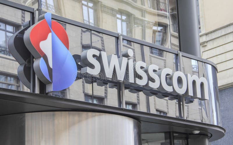 Schweiz; Genève; Mars 9, 2018; Swisscom teckenbräde; Swissco royaltyfri fotografi Schweiz; Genève; Mars 9, 2018; Swisscom teckenbräde; Swissco royaltyfri fotografi