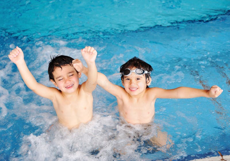 Schwimmenkind lizenzfreies stockbild
