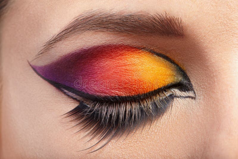 Schöne Augen-Retro Art-Make-up Falsche Peitschen lizenzfreies stockfoto Schöne Augen-Retro Art-Make-up Falsche Peitschen lizenzfreies stockfoto