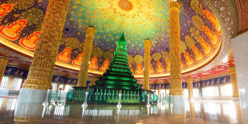Schöne grüne Pagode in Bangkok Thailand stockbild Schöne grüne Pagode in Bangkok Thailand stockbild