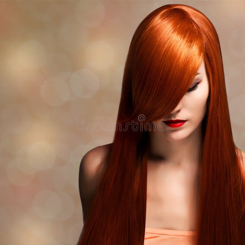 Schöne junge Frau mit dem eleganten langen glänzenden Haar stockfoto Schöne junge Frau mit dem eleganten langen glänzenden Haar stockfoto