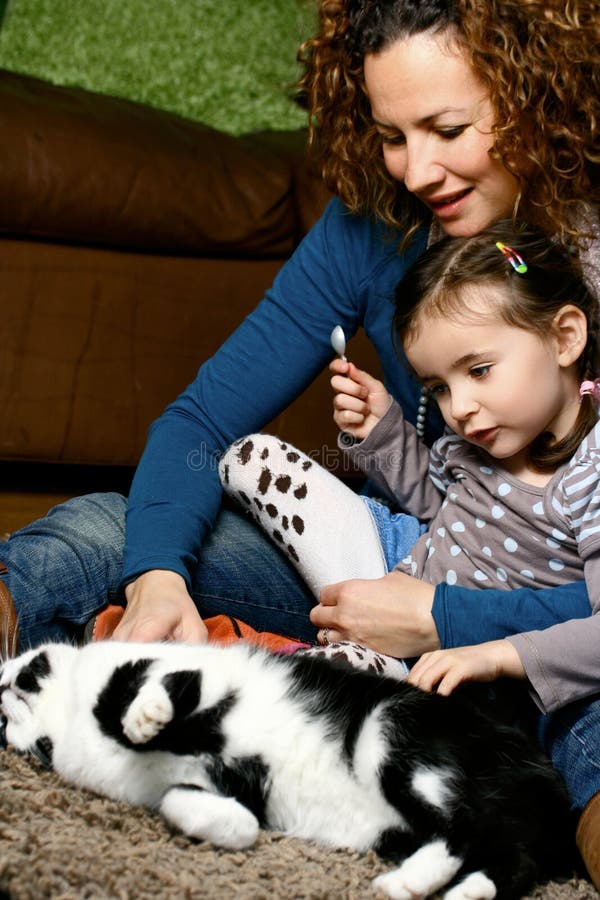 Schöne Mutter und Tochter stockfotos