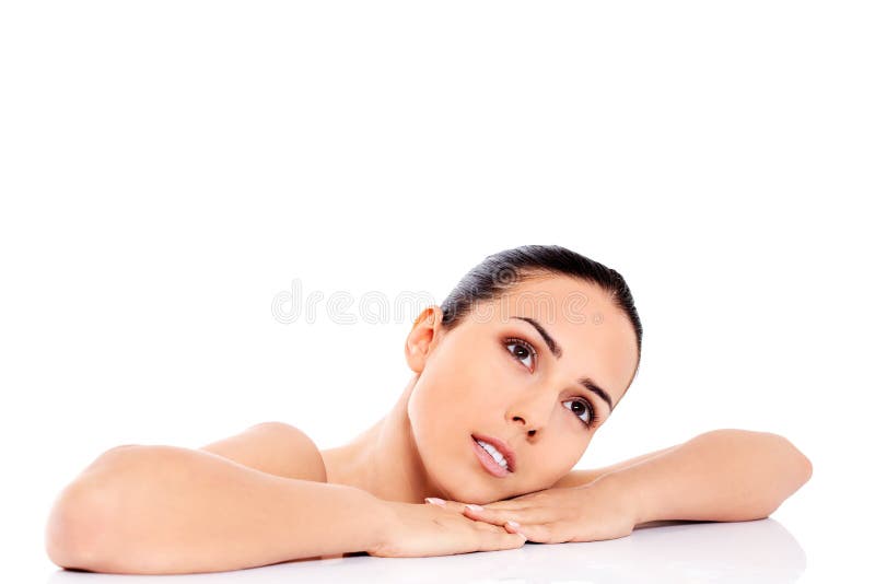 Schöne nackte Frau lokalisiert auf weißem Hintergrund stockbild Schöne nackte Frau lokalisiert auf weißem Hintergrund stockbild