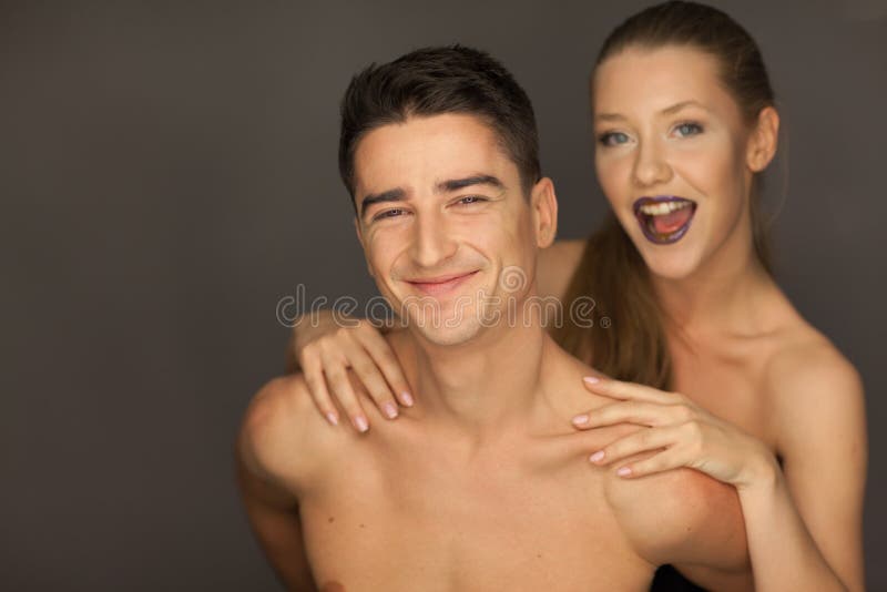 Schöne Paare im Studioporträt stockfoto Schöne Paare im Studioporträt stockfoto