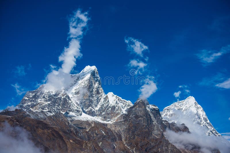 Schöne Schneebergblicke auf Weg zu niedrigem Lager Everest