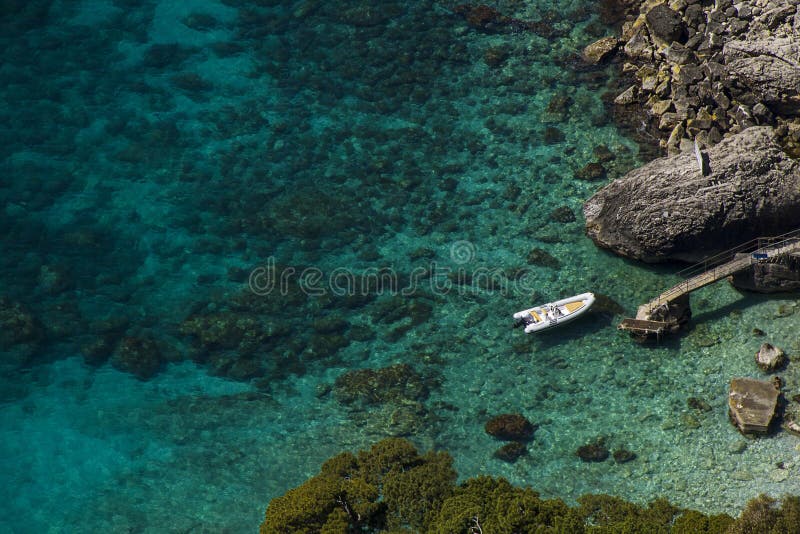 Schönes Meer in Capri - Italien lizenzfreies stockbild Schönes Meer in Capri - Italien lizenzfreies stockbild