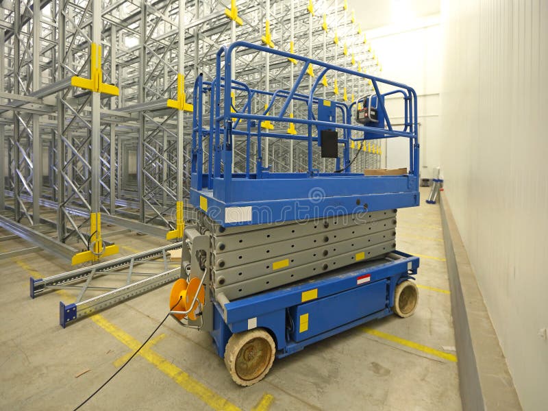 Scissor lift