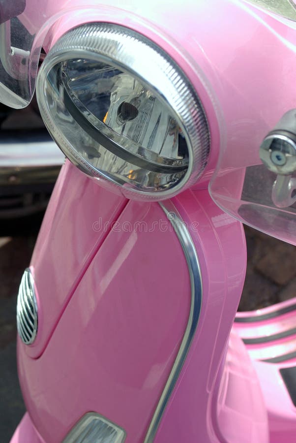 Red Vespa motor scooter editorial stock image. Image of retro 19607939