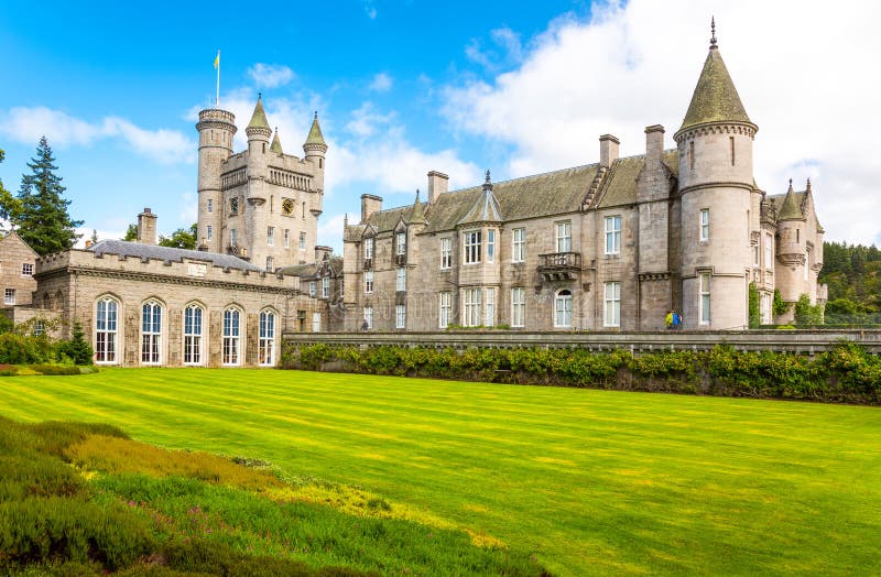 Balmoral Castle in Scotland Stock Photo - Image of forest, meadow: 22645976