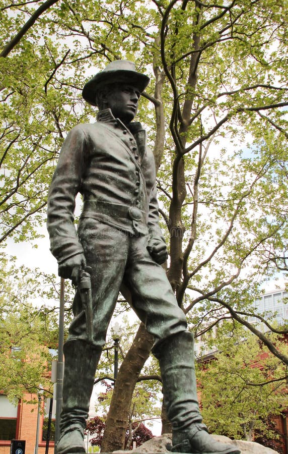 The Scout, Lt Henry Young with His Longrifle, Statue in Burnside Park ...