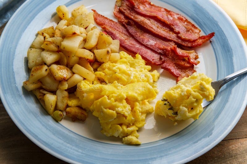 Scrambled Eggs Bacon Potatoes Stock Image - Image of crispy, organic