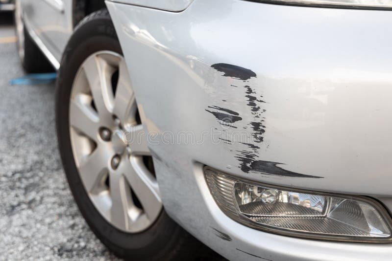 Scratch op autobumper als gevolg van een klein ongeval