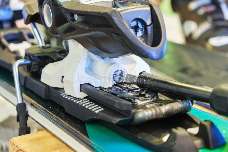 For Adjusting Forward Pressure in a Ski Binding Using a Screwdriver
