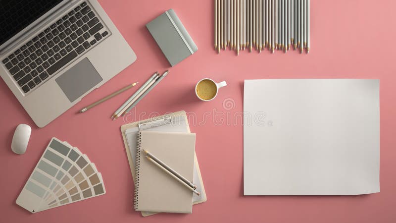 Scrittorio minimo alla moda della tavola dell'ufficio Area di lavoro con il computer portatile, il taccuino, le matite, la tazza illustrazione vettoriale Scrittorio minimo alla moda della tavola dell'ufficio Area di lavoro con il computer portatile, il taccuino, le matite, la tazza illustrazione vettoriale