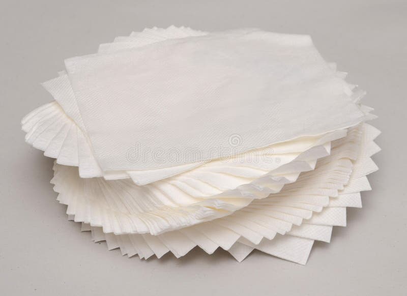Scrunched vers le haut du papier de soie de soie images libres de droits Scrunched vers le haut du papier de soie de soie images libres de droits