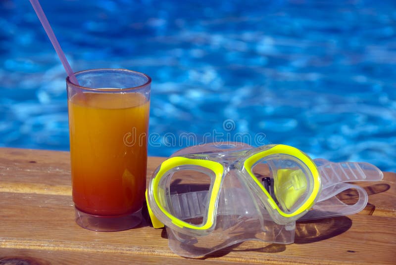 Scuba mask and cocktail