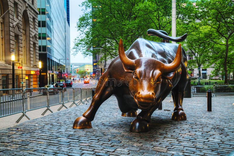 Sculpture de remplissage en Taureau (Bowling Green Taureau) à New York image stock Sculpture de remplissage en Taureau (Bowling Green Taureau) à New York image stock