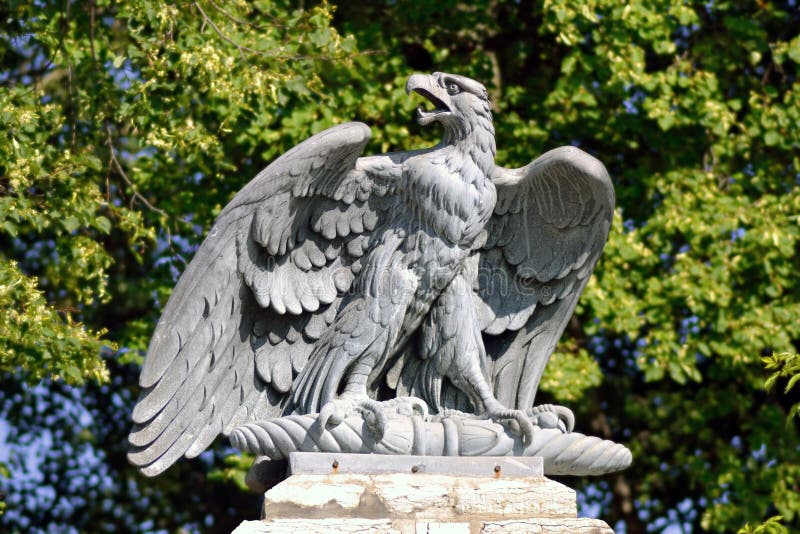 Sculpture of eagle