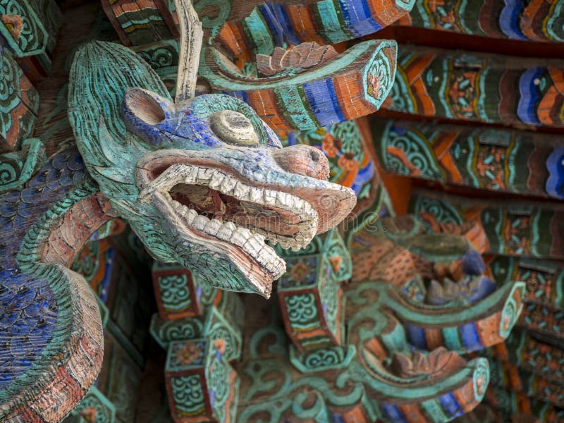 Sculpture en dragon de gardien dans le temple de Bulguksa dans Gyeongju, Corée du Sud