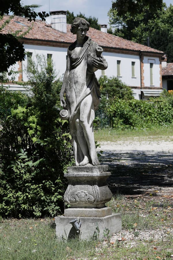 Sculpture in Italian Garden Stock Image Image of outdoor, historic