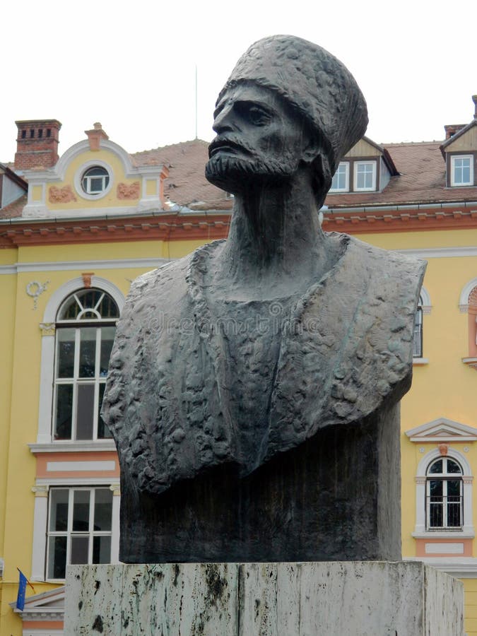 Scultura del busto di Badea Cartan Gheorghe fotografia stock libera da diritti Scultura del busto di Badea Cartan Gheorghe fotografia stock libera da diritti