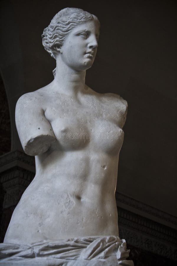 Scultura dell'Afrodite dei Mili nel museo del Louvre fotografie stock libere da diritti Scultura dell'Afrodite dei Mili nel museo del Louvre fotografie stock libere da diritti