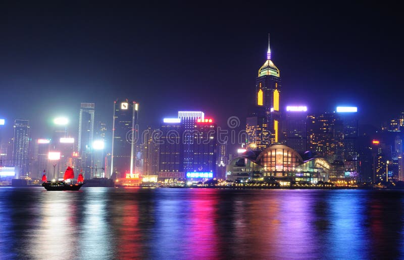 Scènes de nuit de Hong Kong au port de Victoria photos libres de droits Scènes de nuit de Hong Kong au port de Victoria photos libres de droits