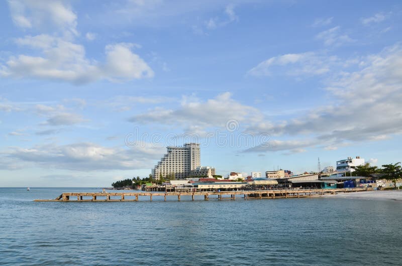 Sea at Hua Hin Thailand editorial photography. Image of rotting 49239292