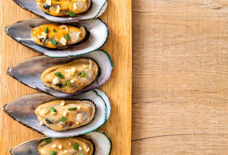Mussels with Lemon and Garlic Stock Photo Image of boiled, garlic