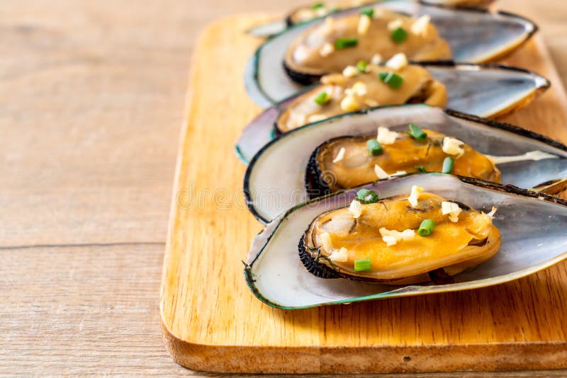 Mussels with Lemon and Garlic Stock Photo Image of dish, shell 150412494