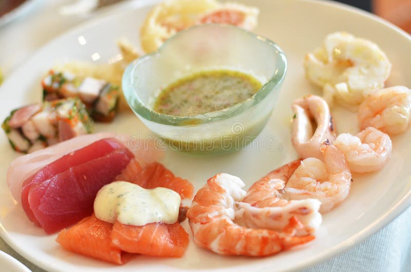 Seafood sashimi set