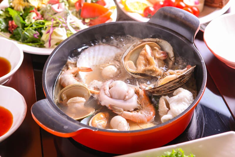 Seafood Shabu-shabu with side dish