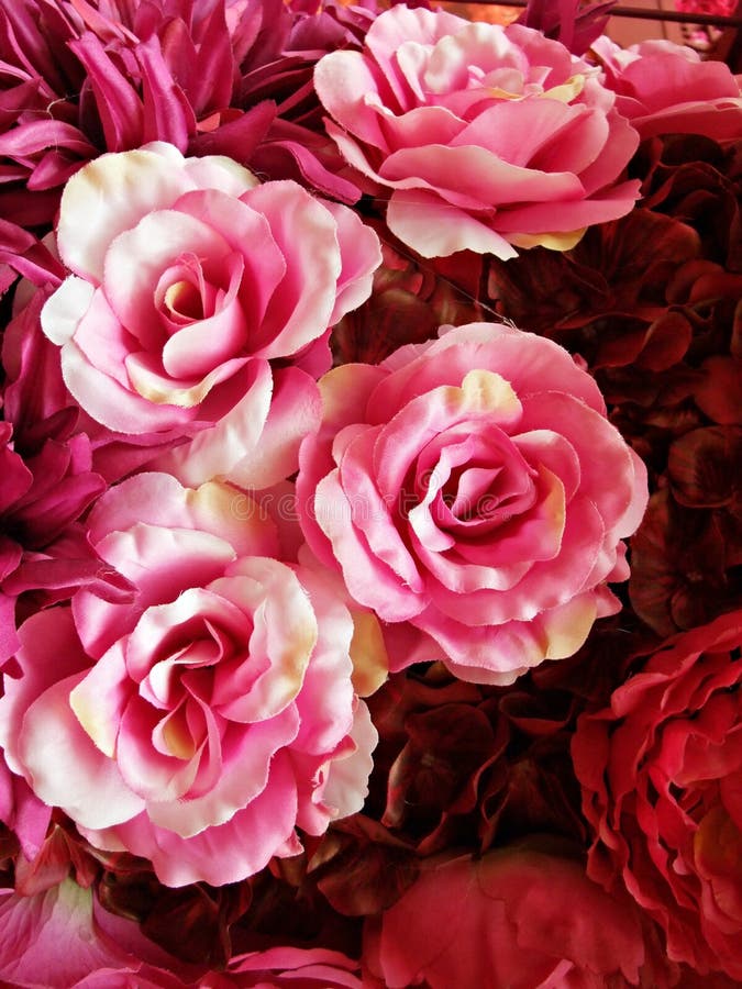 Seamless Red and Pink Fabric Roses Background