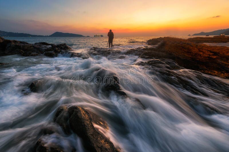 Seascape κατά τη διάρκεια της ανατολής Όμορφο φυσικό θερινό seascape στοκ φωτογραφία