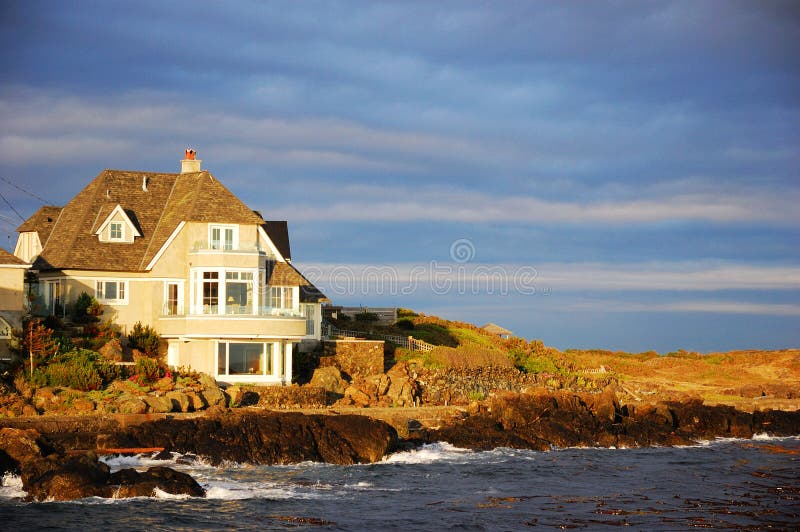 seaside-house-4511904.jpg