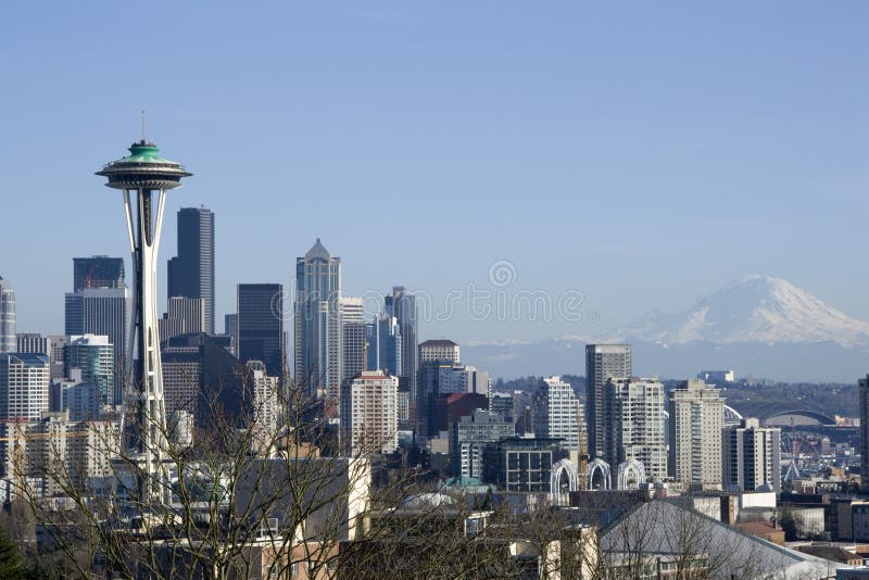 Orizzonte della città di Seattle fotografie stock libere da diritti Orizzonte della città di Seattle fotografie stock libere da diritti