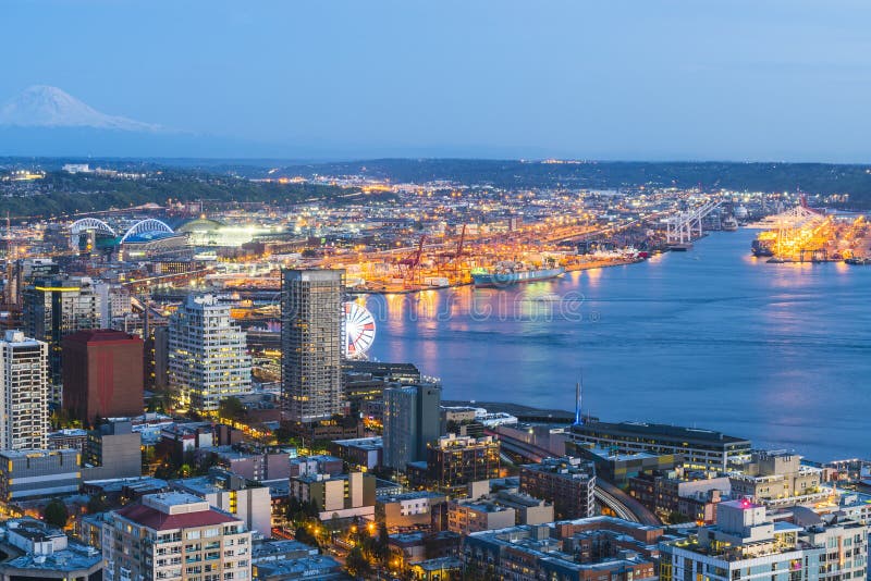 Seattle, Washington, Etats-Unis 2016/04/08 : belle vue de centre-ville photographie stock libre de droits Seattle, Washington, Etats-Unis 2016/04/08 : belle vue de centre-ville photographie stock libre de droits