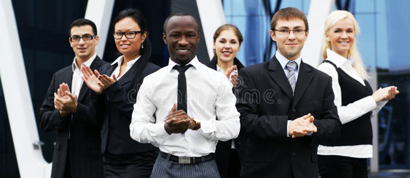 Sechs junge businesspersons in der formalen Kleidung