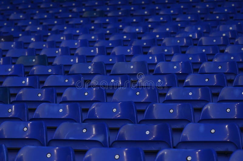 Sedi blu dello stadio fotografia stock libera da diritti Sedi blu dello stadio fotografia stock libera da diritti