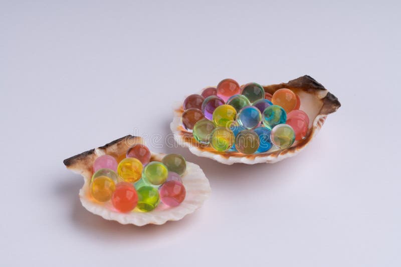Seeoberteil mit mehrfarbigem Hydrogelballmakro stockbild Seeoberteil mit mehrfarbigem Hydrogelballmakro stockbild