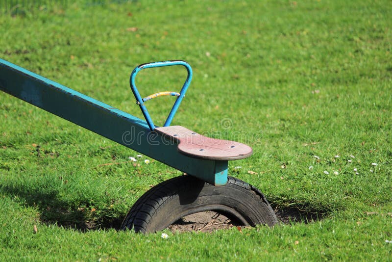 seesaw stockbilder seesaw stockbilder