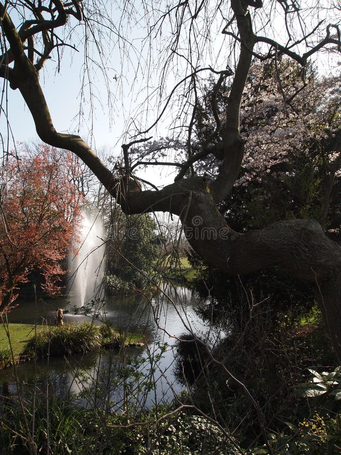 Sefton Park je veřejný park na jihu Liverpoolu v Anglii.